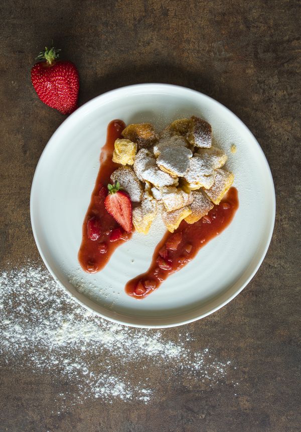 frank-lebensmittel-erleben-kochkurs-saalfelden-kaiserschmarrn-traditionell-alpenkueche-suessspeise