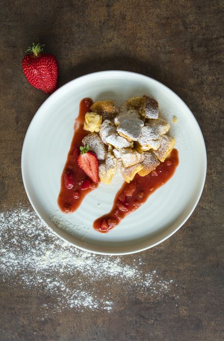 rank-lebensmittel-erleben-kochkurs-saalfelden-kaiserschmarrn-traditionell-alpenkueche-suessspeise